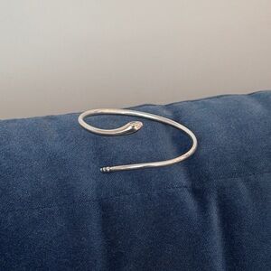 Tiffany & Co Vintage Elsa Peretti Solid 925
Sterling Silver Snake Bangle